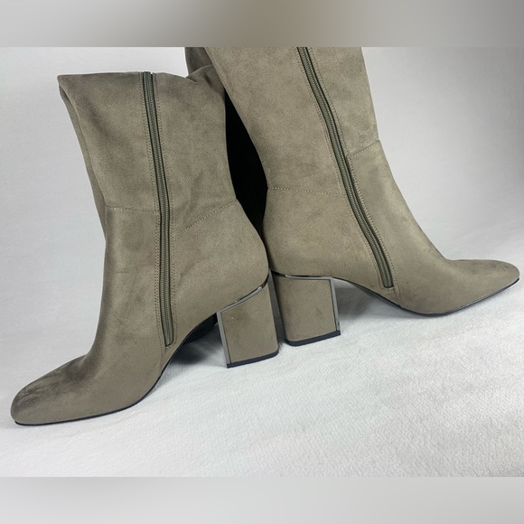 NEW DKNY Women's Cilli Microsuede Block Heel Knee-high Boot Beige Size 8.5M - Picture 9 of 16
